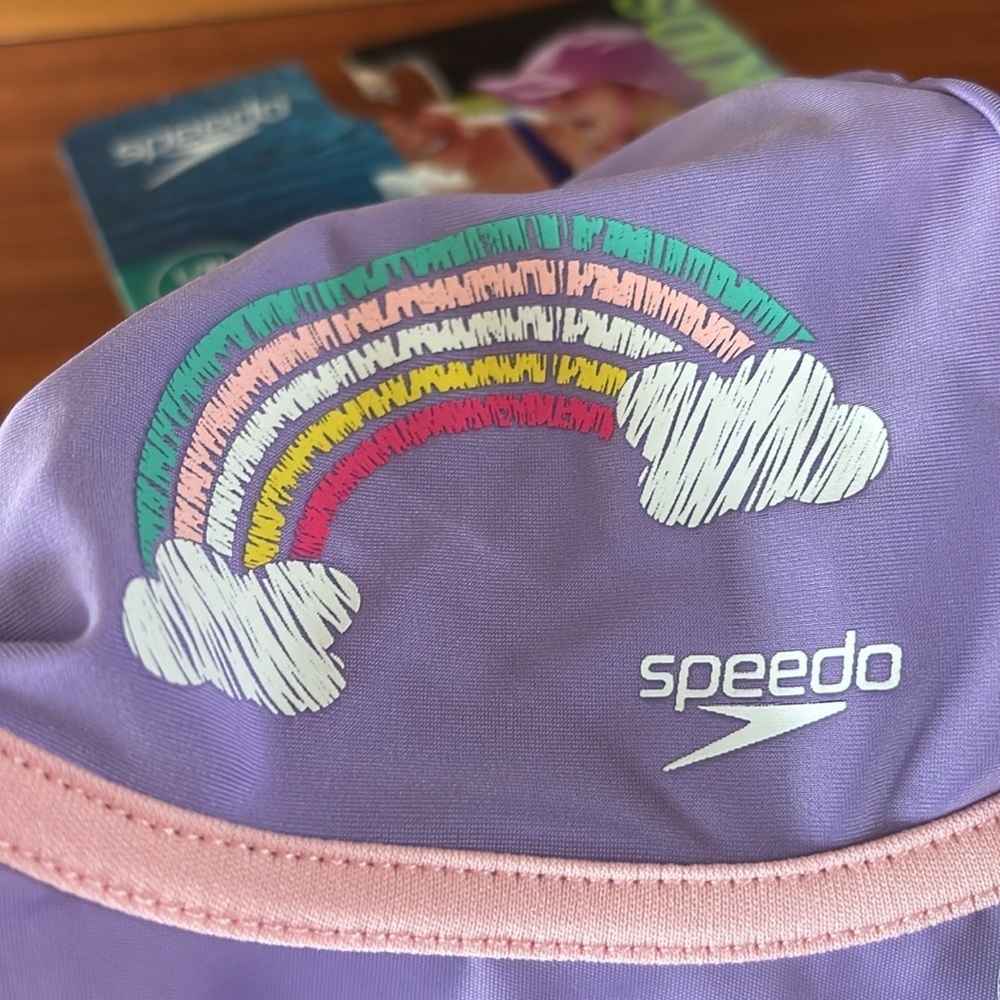 NWT Speedo hat - Picture 3 of 9